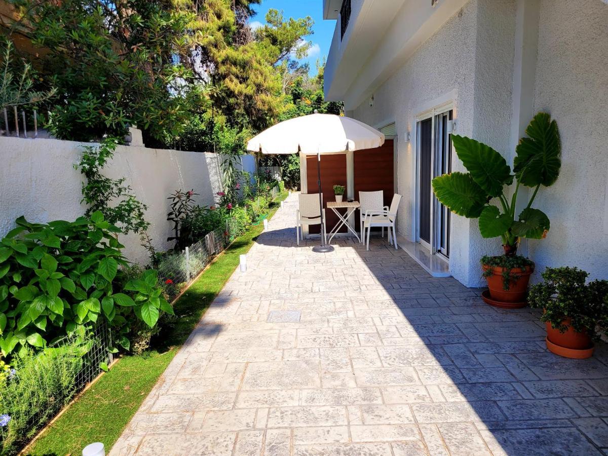 Aphrodite'S Apartments Loútsa Exterior foto